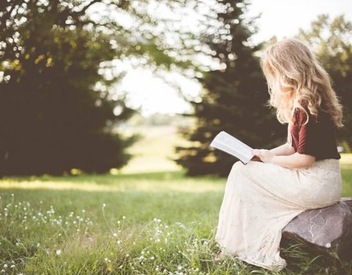Photoshoot in the Fields: Capturing Nature’s Beauty