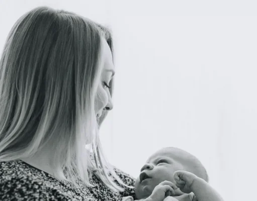 When to Take Newborn Photos ?