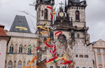Hippity-Hoppity, Easter Photoshoots are on the Way – Here’s How to Make Them Perfect