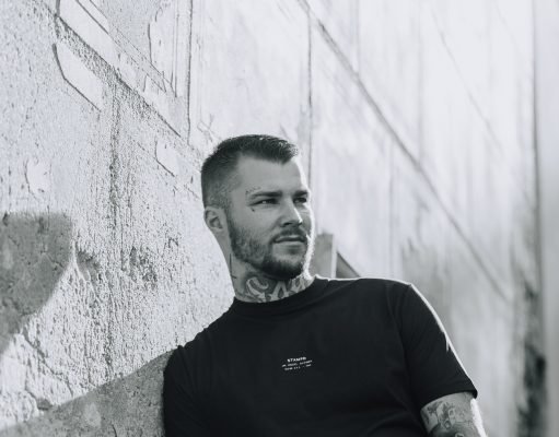 Mastering Tinder Photography: A Professional Guide