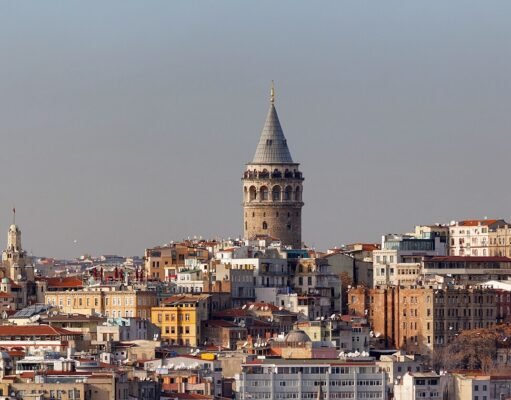 Photographers in Galata, Istanbul: Photo Spots & Booking Tips Galata, Istanbul