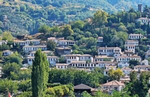 Photographers in Şirince: Village Photo Spots & Booking Tips Şirince