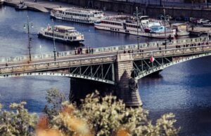 Čech Bridge, Prague: Art Nouveau Bridge and Photo Guide Čech Bridge, Prague