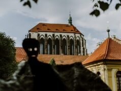 Franciscan Garden, Prague: A Quiet Oasis by Wenceslas Square Franciscan Garden, Prague