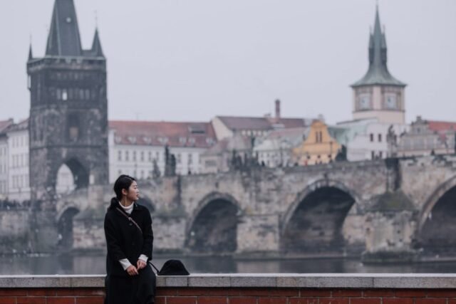 prague-solo-fastion-blogger-photoshoot-luqi-chinese-beutiful-girl-6-1024x683-1 Charles Bridge, Prague
