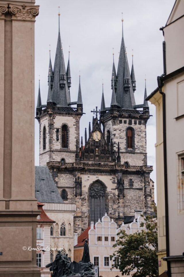 prague-tyn-church-old-town-square-church-683x1024-1 10 Best Wedding Venues in and around Prague