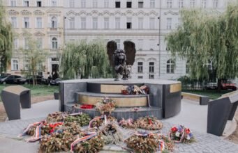 Winged Lion Memorial in Prague: History and Photo Tips Winged Lion Memorial in Prague